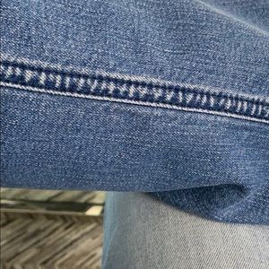 Meet your Posher, Derrick